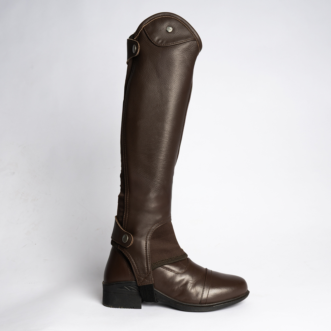 Shortchaps Junior Oswin Nappa